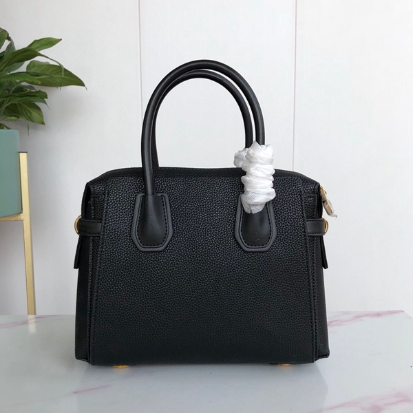 マイケルコースバッグ背面デザイン